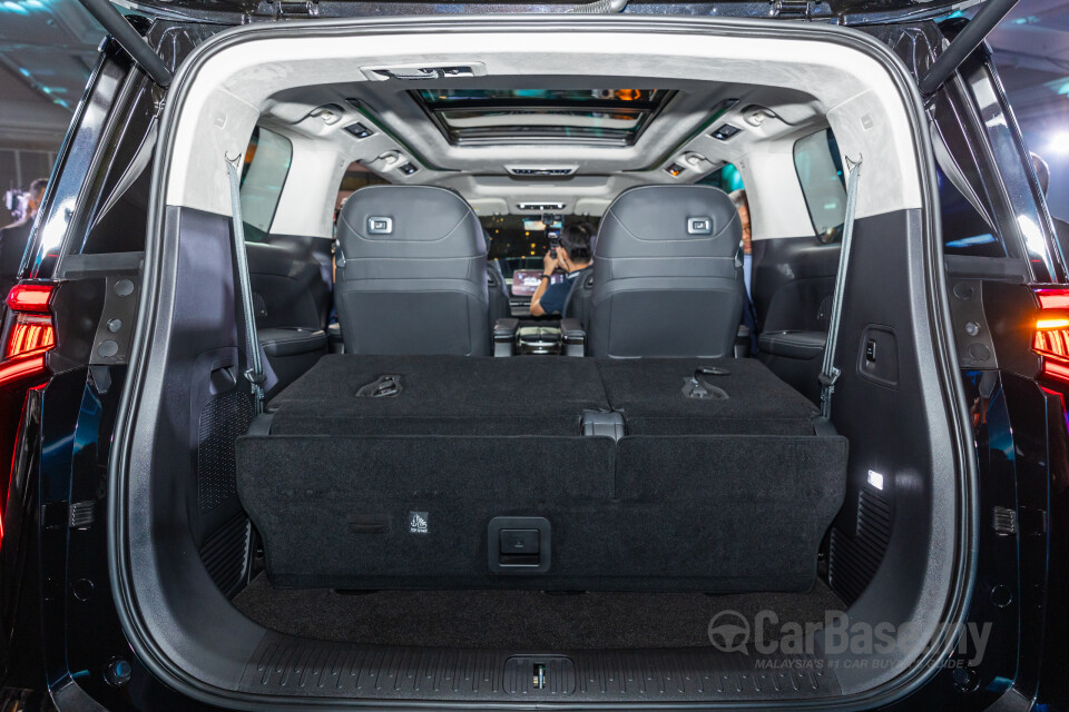Maxus MIFA 9 Mk1 (2023) Interior