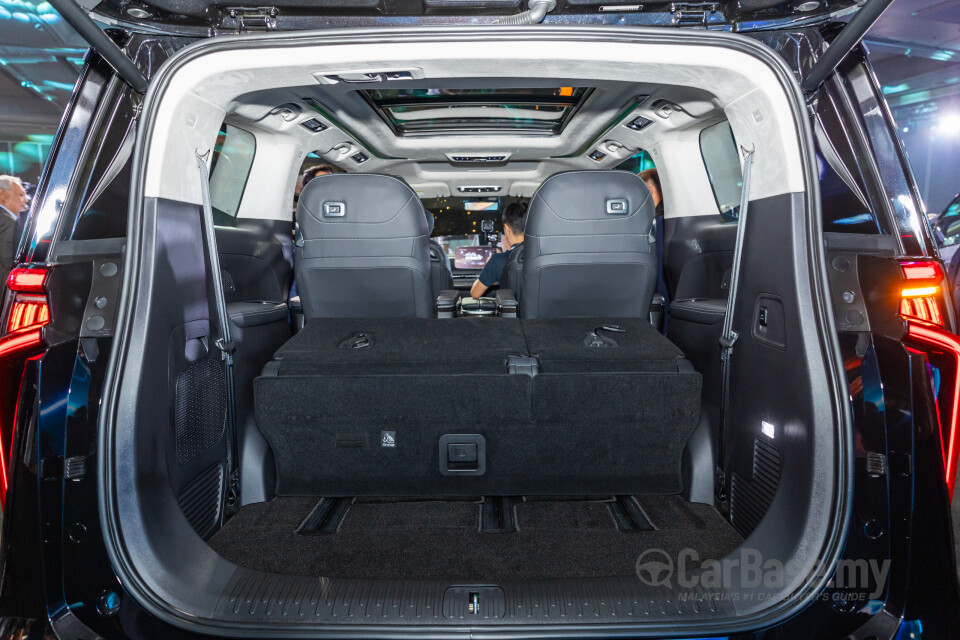 Maxus MIFA 9 Mk1 (2023) Interior