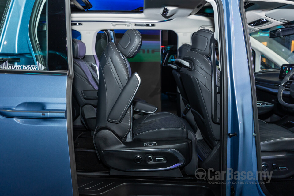Maxus MIFA 9 Mk1 (2023) Interior