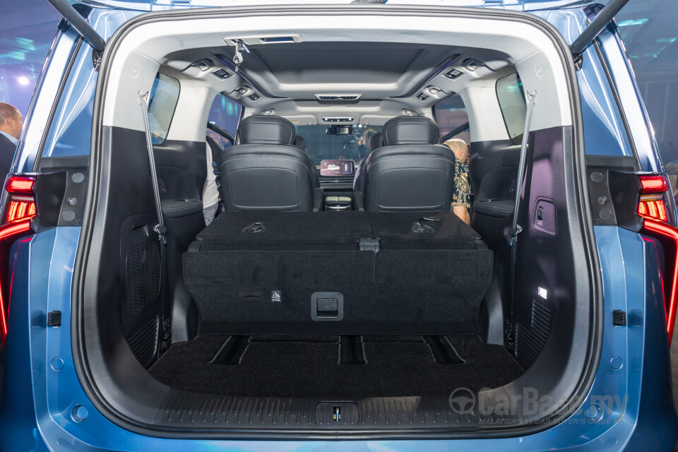 Maxus MIFA 9 Mk1 (2023) Interior