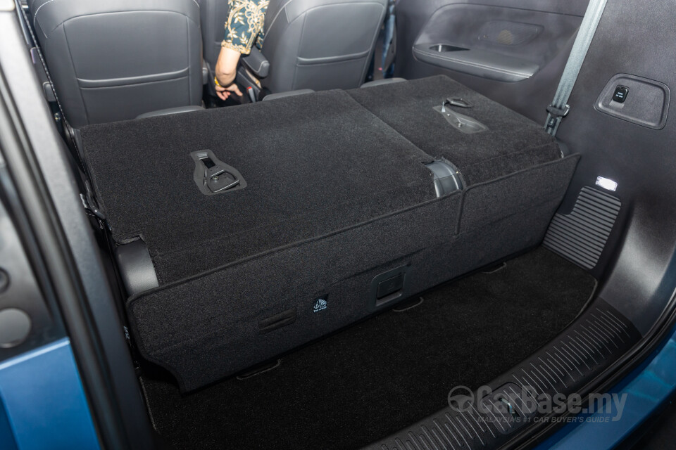 Maxus MIFA 9 Mk1 (2023) Interior