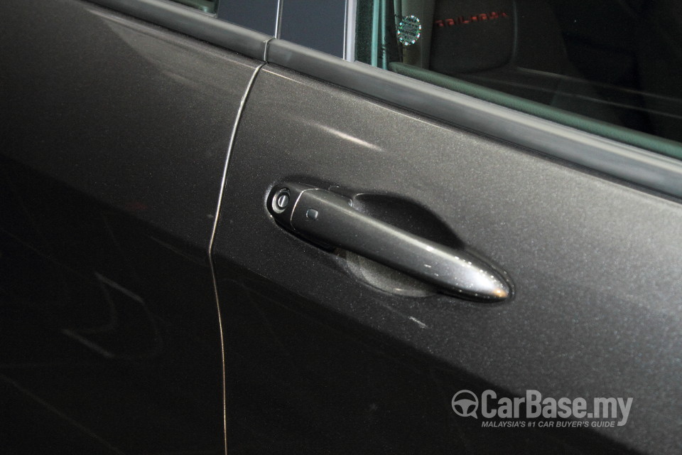Jeep Cherokee KL (2014) Exterior