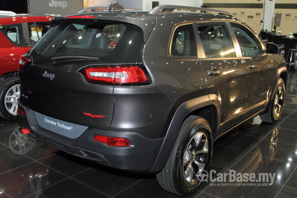 Jeep Cherokee KL (2014) Exterior