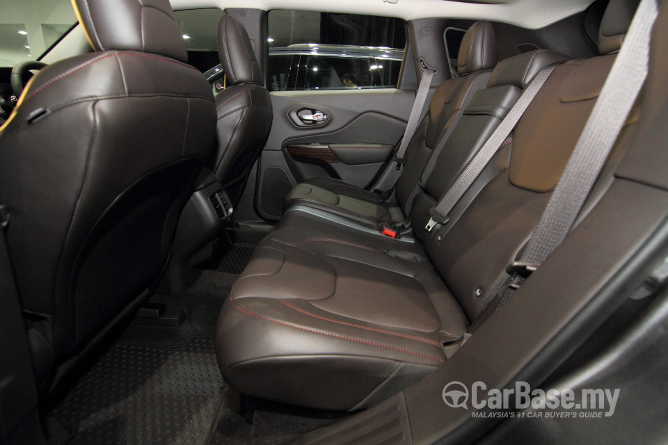 Jeep Cherokee KL (2014) Interior