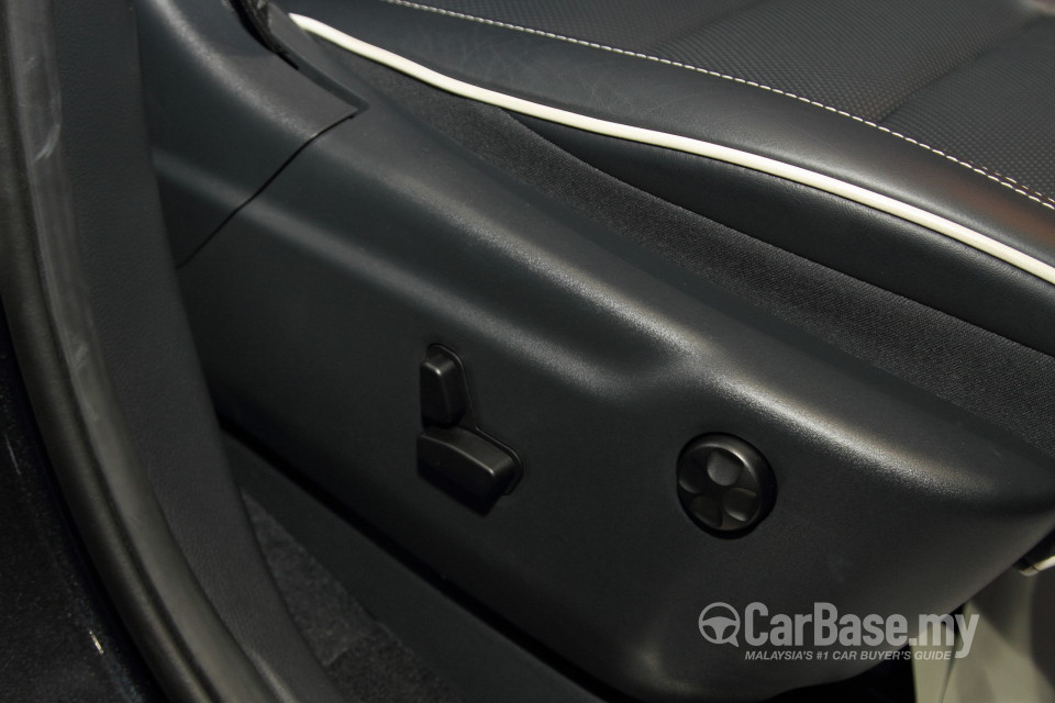 Jeep Grand Cherokee WK2 (2014) Interior