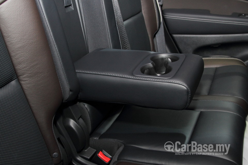 Jeep Grand Cherokee WK2 (2014) Interior