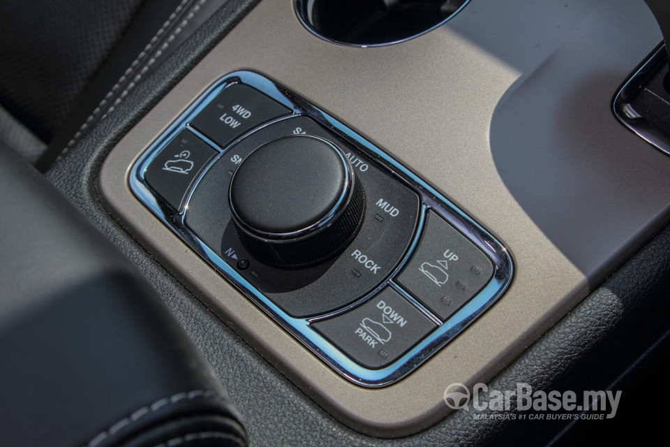 Jeep Grand Cherokee WK2 (2014) Interior