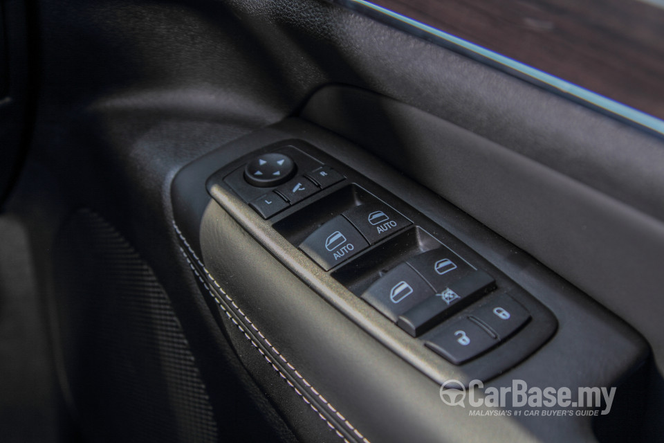Jeep Grand Cherokee WK2 (2014) Interior