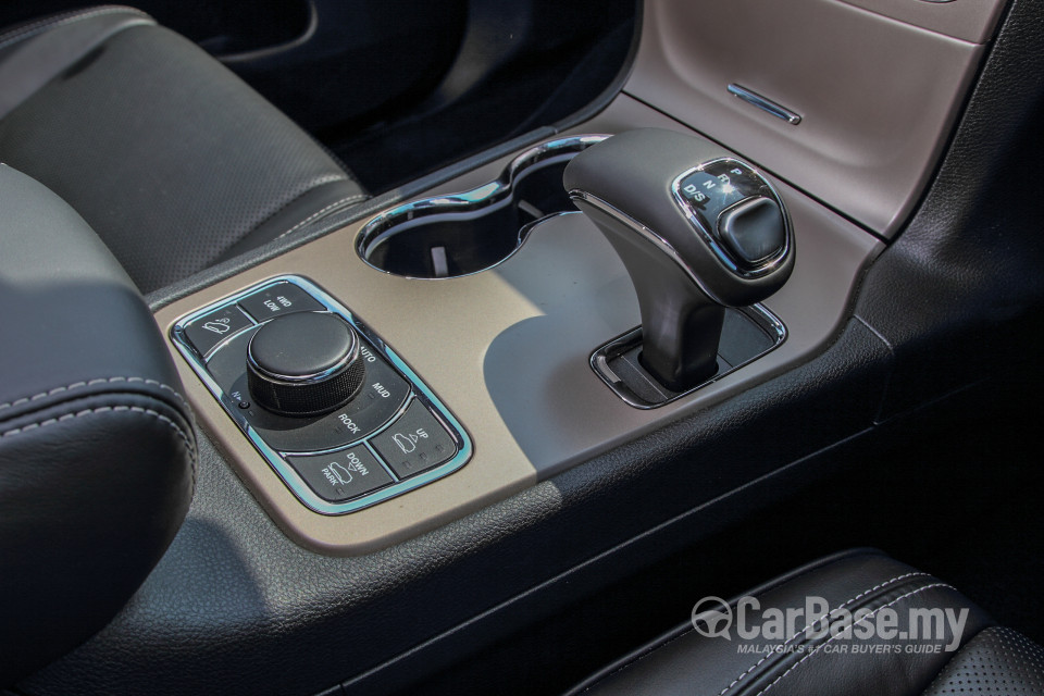 Jeep Grand Cherokee WK2 (2014) Interior