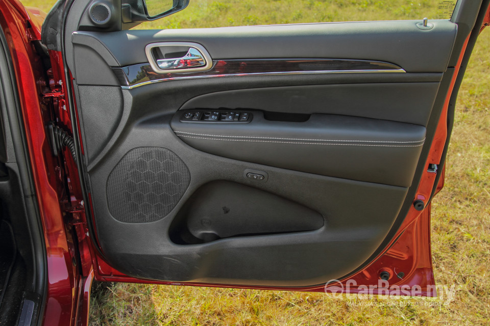 Jeep Grand Cherokee WK2 (2014) Interior