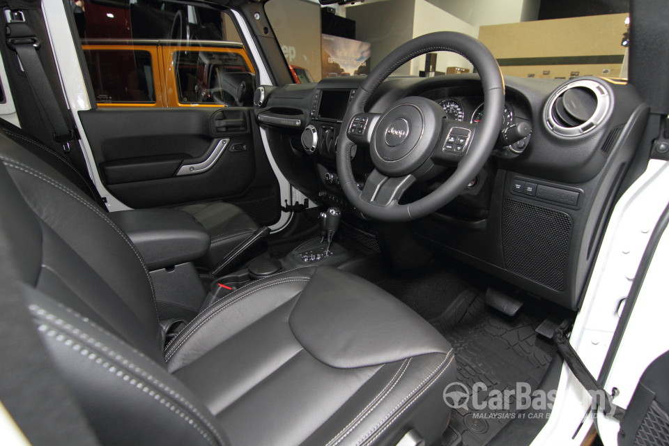 Jeep Wrangler JK (2014) Interior