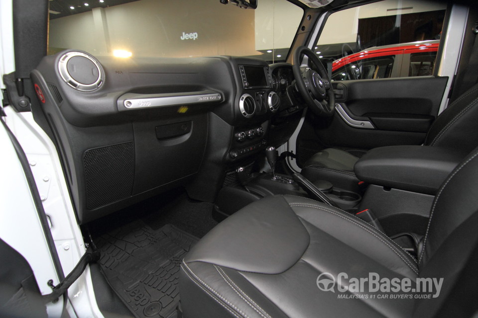 Jeep Wrangler JK (2014) Interior