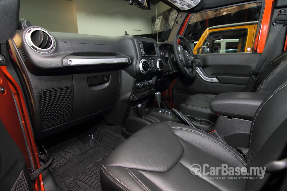 Jeep Wrangler JK (2014) Interior