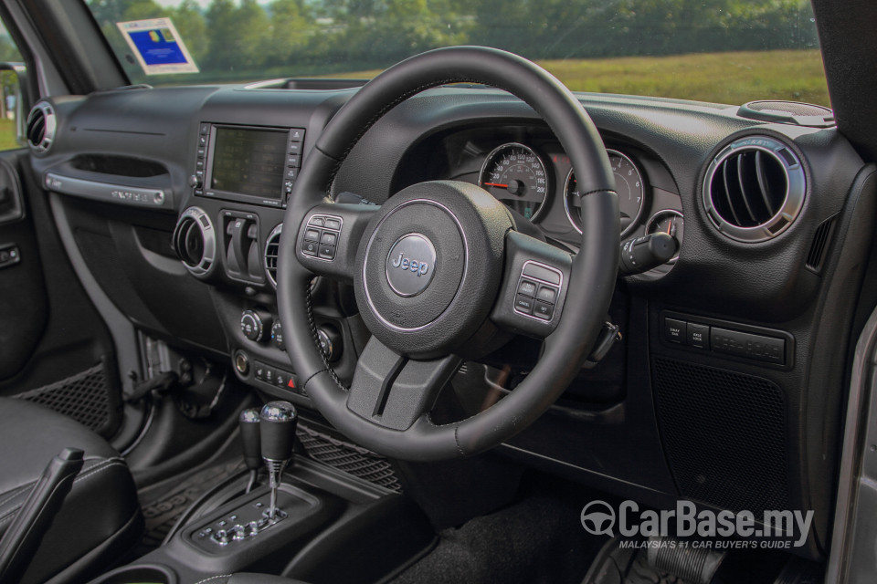 Jeep Wrangler JK (2014) Interior