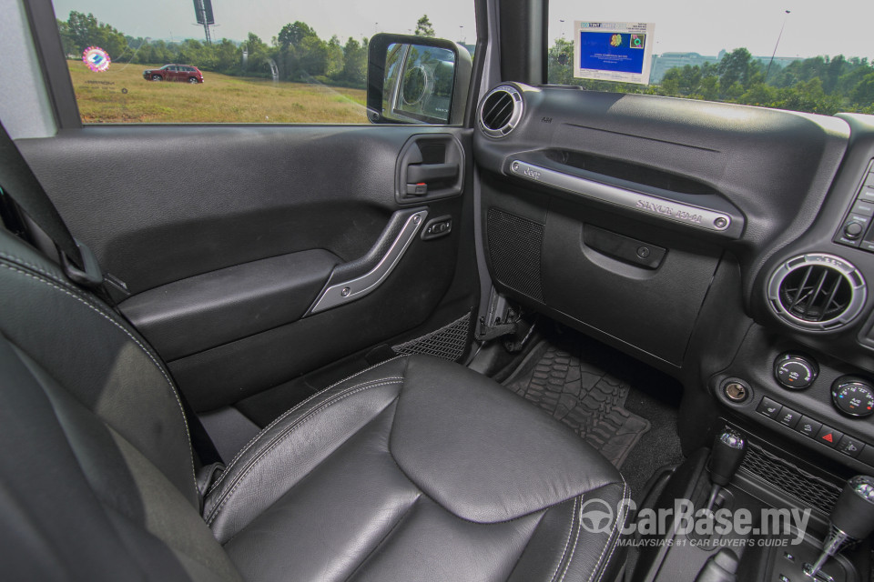 Jeep Wrangler JK (2014) Interior