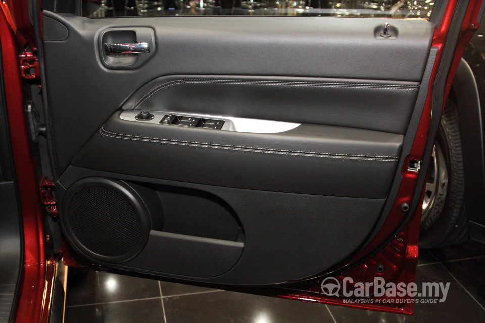 Jeep Compass MK  (2014) Interior