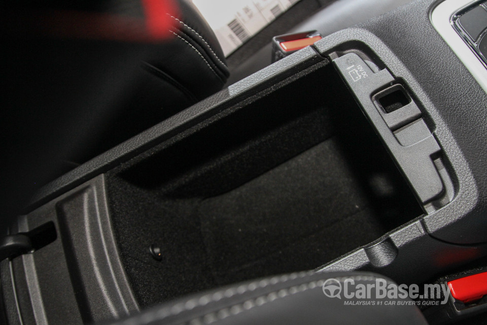 Jeep Grand Cherokee SRT WK2 SRT (2015) Interior