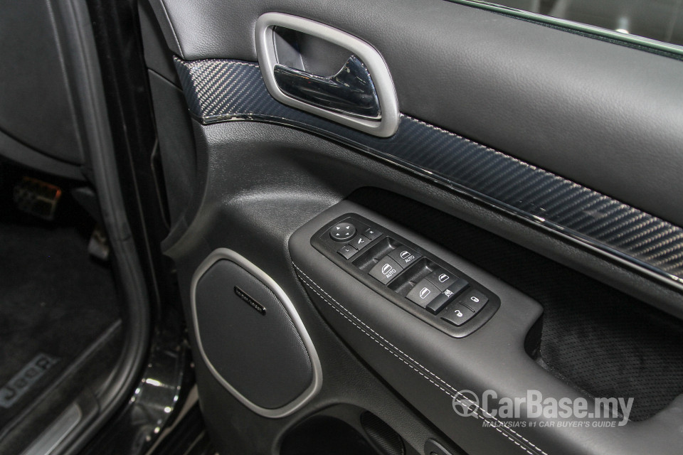 Jeep Grand Cherokee SRT WK2 SRT (2015) Interior