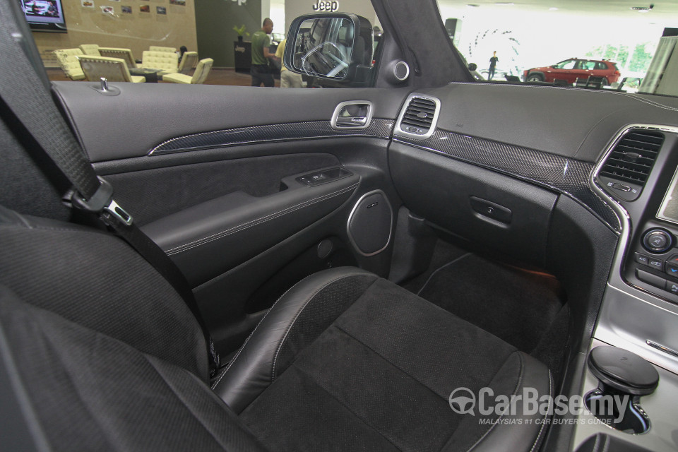 Jeep Grand Cherokee SRT WK2 SRT (2015) Interior