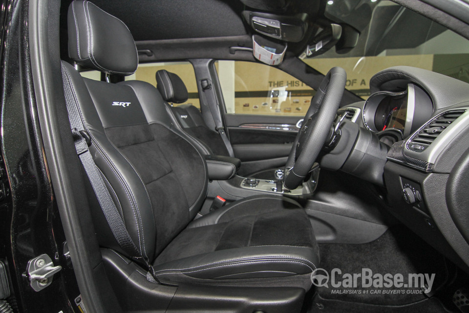 Jeep Grand Cherokee SRT WK2 SRT (2015) Interior