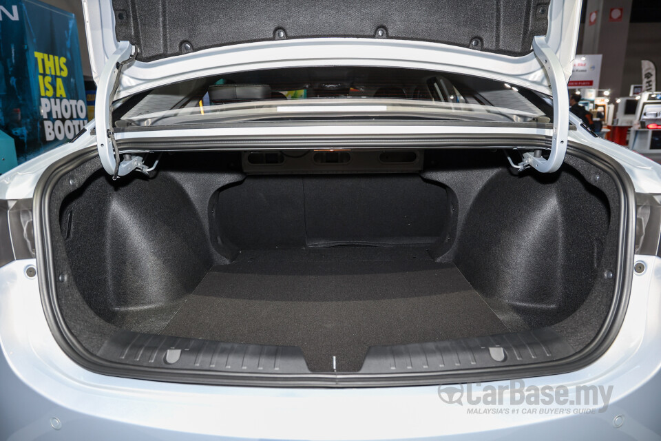 GAC Aion ES Mk1 (2024) Interior