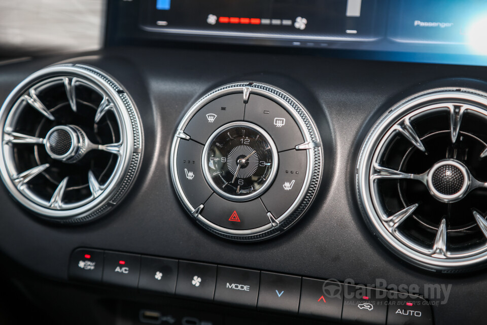 GWM Tank 300 Mk1 (2024) Interior