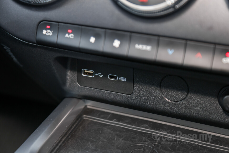 GWM Tank 300 Mk1 (2024) Interior