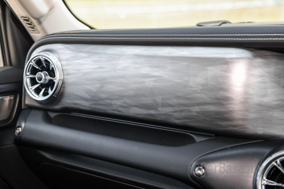 GWM Tank 300 Mk1 (2024) Interior
