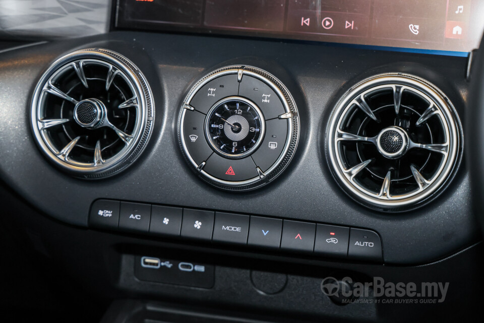 GWM Tank 300 Mk1 (2024) Interior