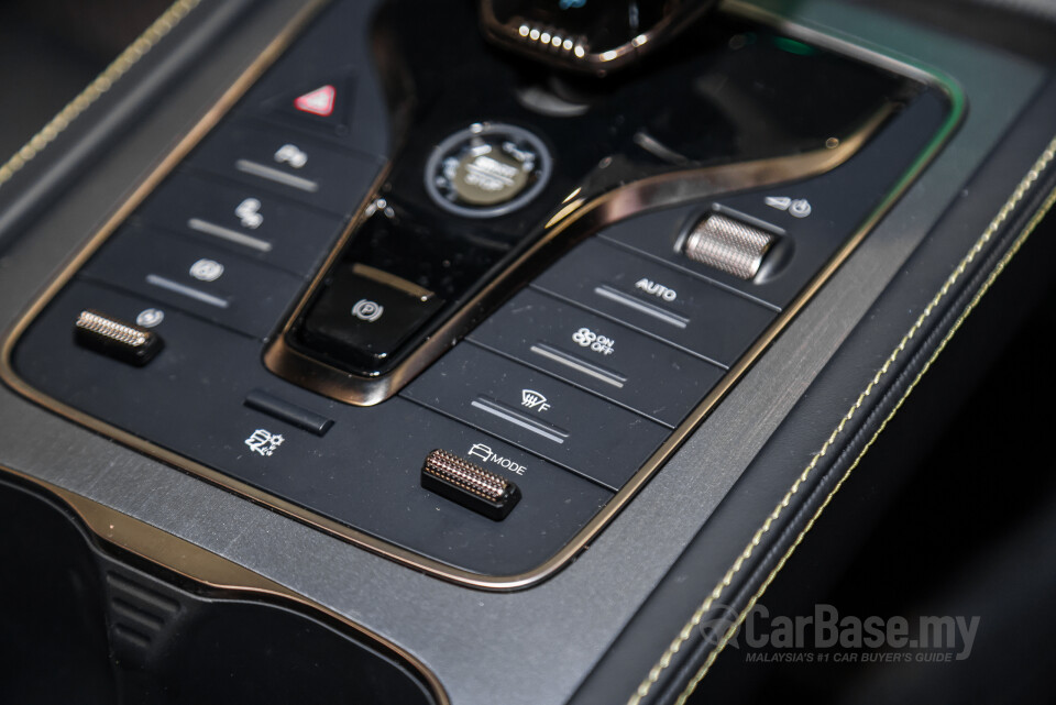 BYD Atto 3 Mk1 Update (2024) Interior