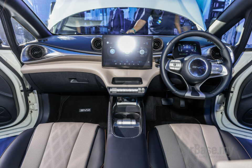 BYD Dolphin Mk1 (2023) Interior