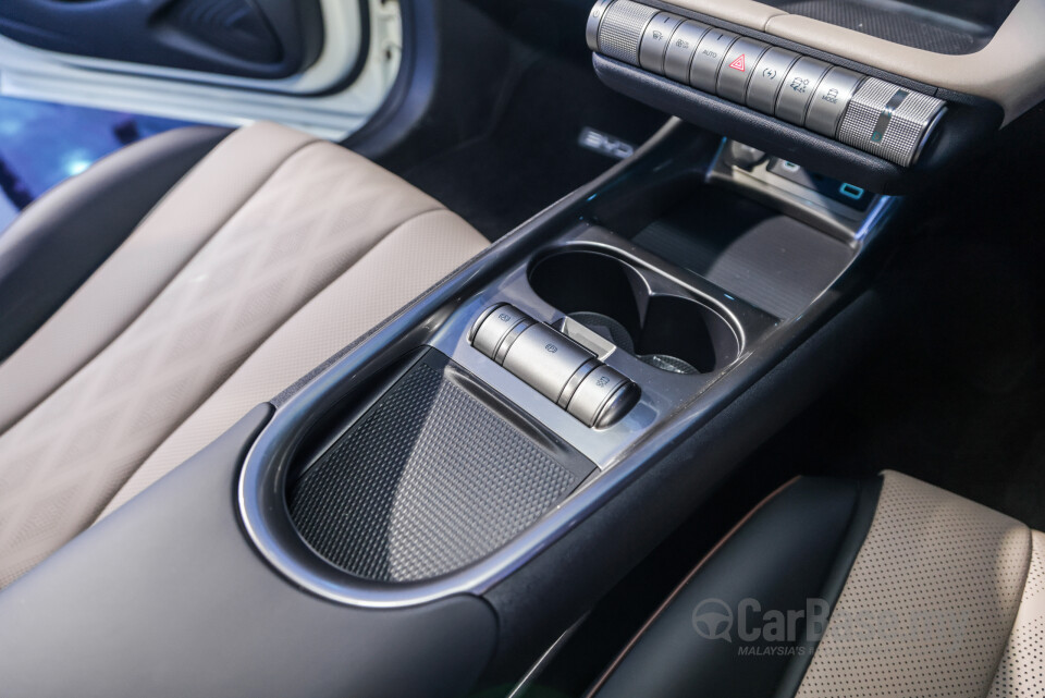 BYD Dolphin Mk1 (2023) Interior