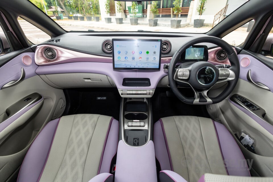 BYD Dolphin Mk1 (2023) Interior