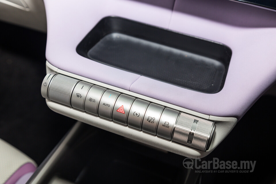 BYD Dolphin Mk1 (2023) Interior