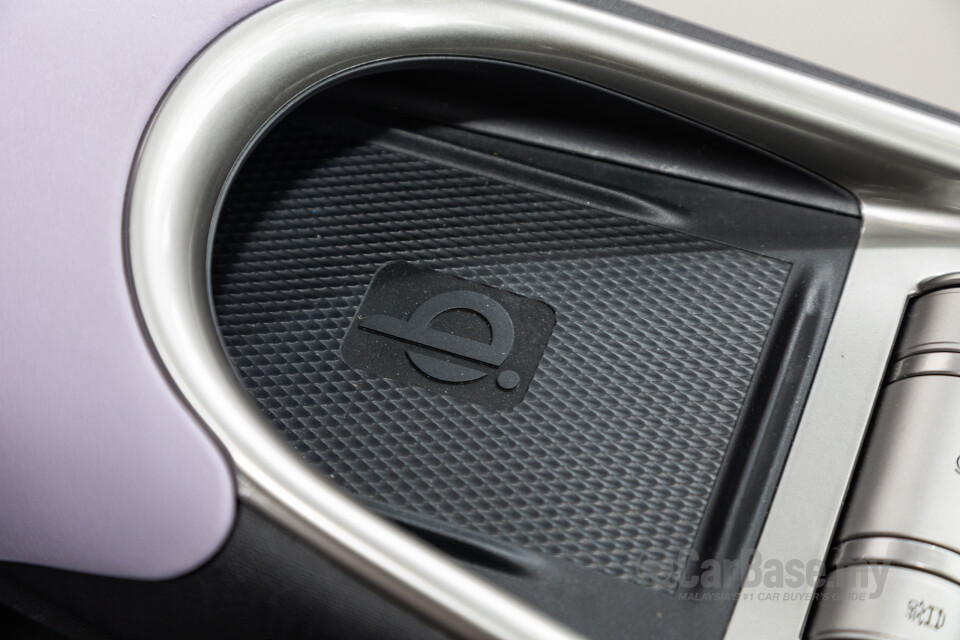 BYD Dolphin Mk1 (2023) Interior