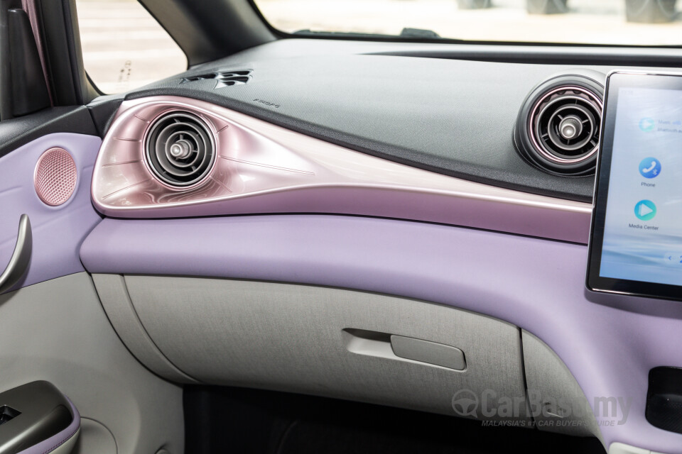 BYD Dolphin Mk1 (2023) Interior