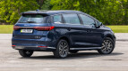 BYD M6 Exterior photo