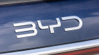 BYD M6 Exterior photo