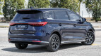 BYD M6 Exterior photo