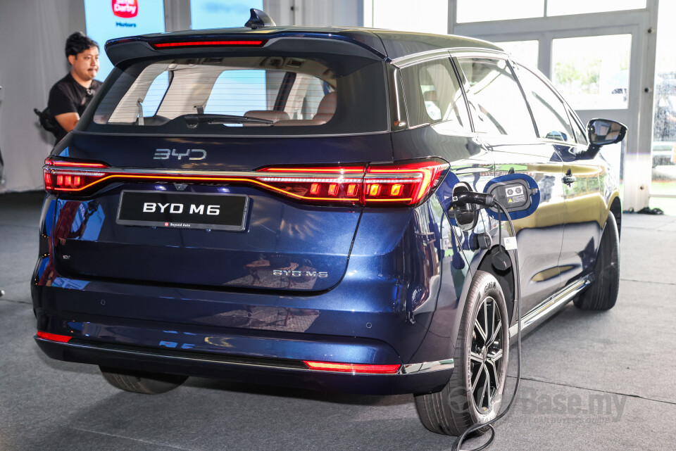 BYD M6 Mk2 Facelift (2024) Exterior