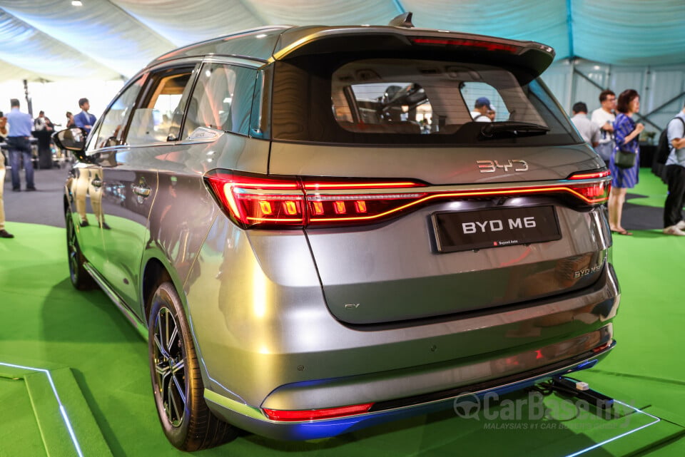BYD M6 Mk2 Facelift (2024) Exterior