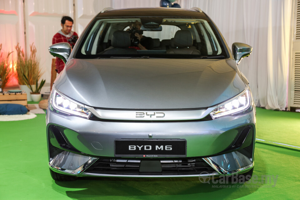 BYD M6 Mk2 Facelift (2024) Exterior