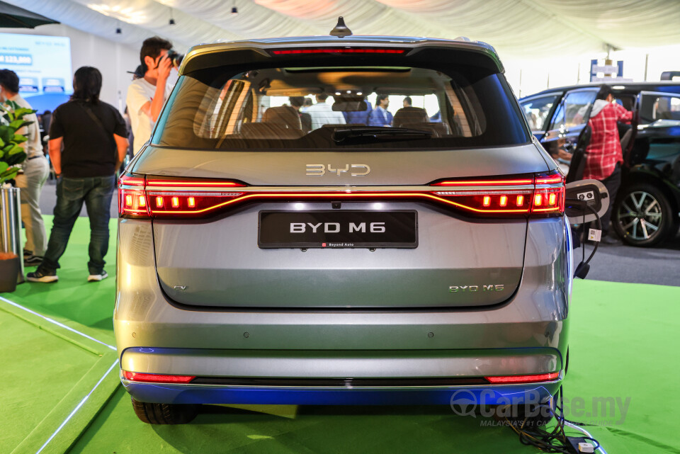 BYD M6 Mk2 Facelift (2024) Exterior