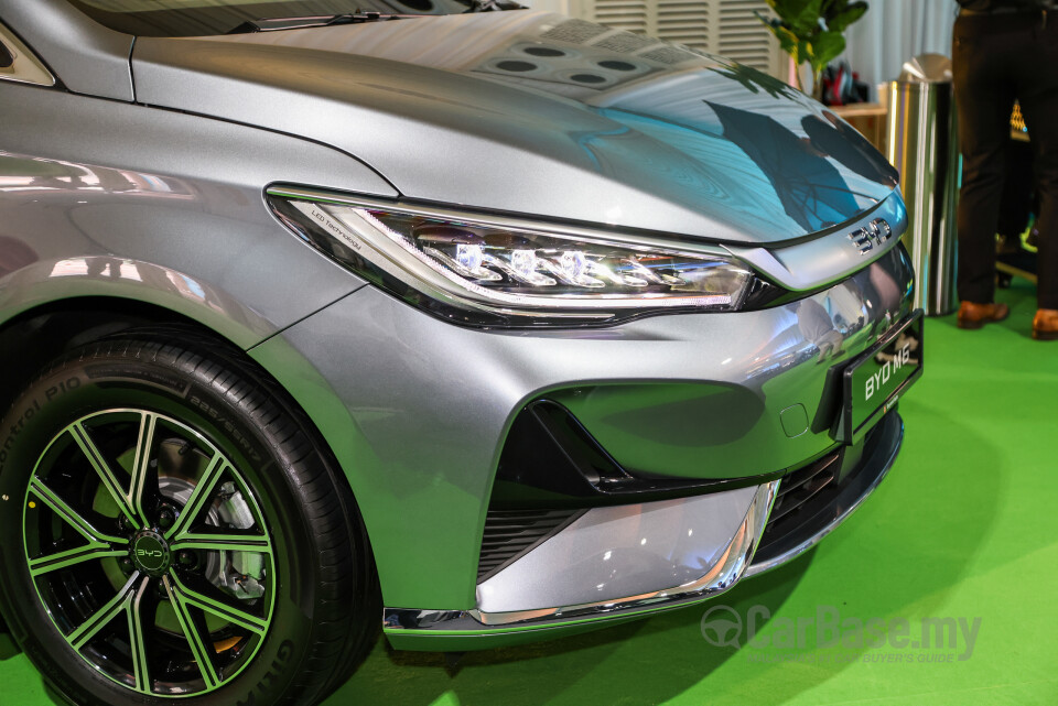 BYD M6 Mk2 Facelift (2024) Exterior
