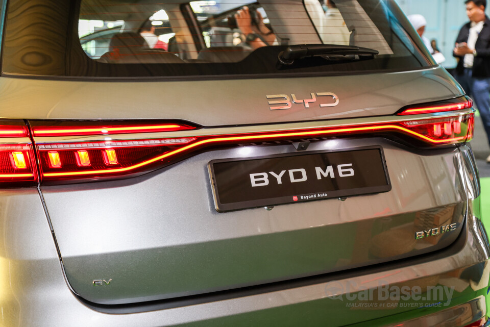 BYD M6 Mk2 Facelift (2024) Exterior