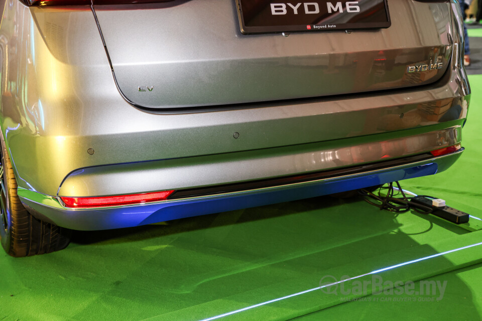 BYD M6 Mk2 Facelift (2024) Exterior