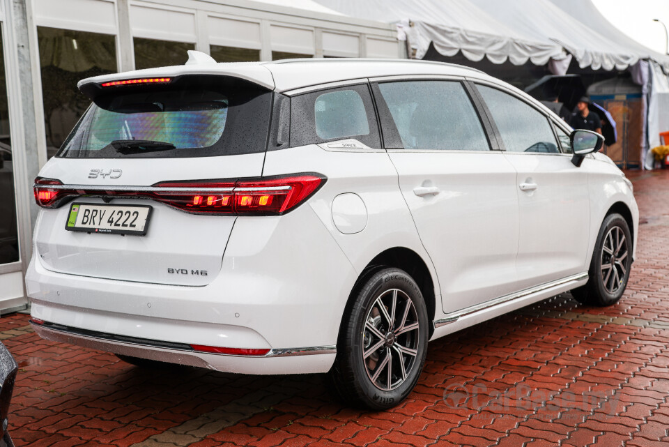 BYD M6 Mk2 Facelift (2024) Exterior