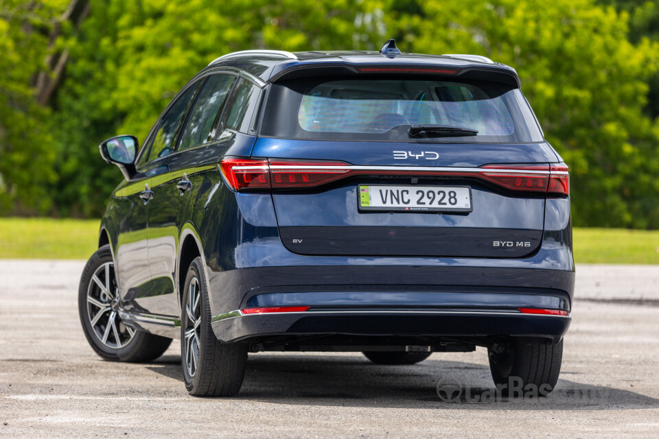 BYD M6 Mk2 Facelift (2024) Exterior