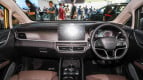 BYD M6 Interior photo