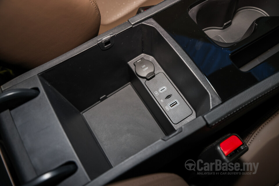 BYD M6 Mk2 Facelift (2024) Interior